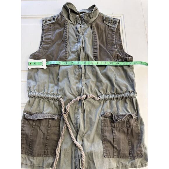 Fifty Street Vest Army Green Collared Vest Women’s Size Small Sleeveless Zip Up - Picture 6 of 7